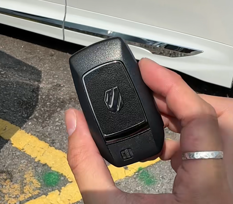Toyota Alphard 配車鎖匙