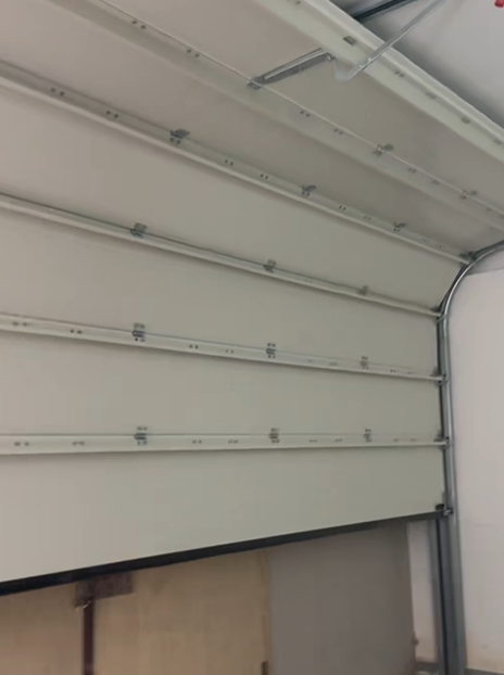 安裝 Hörmann (霍曼) 防風型厚身電動捲閘